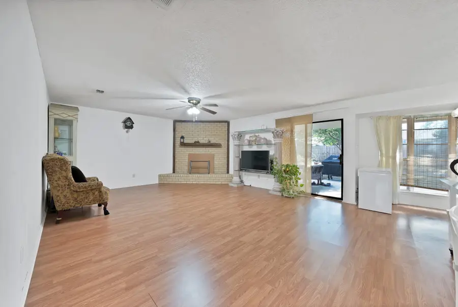 520 Guadalupe Drive, Saginaw, TX 76179 - #3