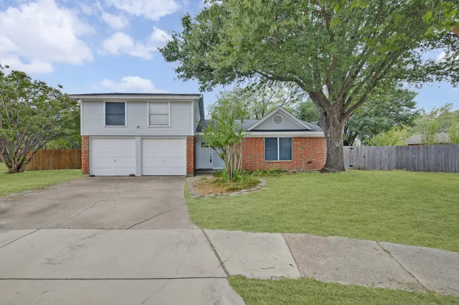 6401 Greenfield Court, Watauga, TX 76148 - #2