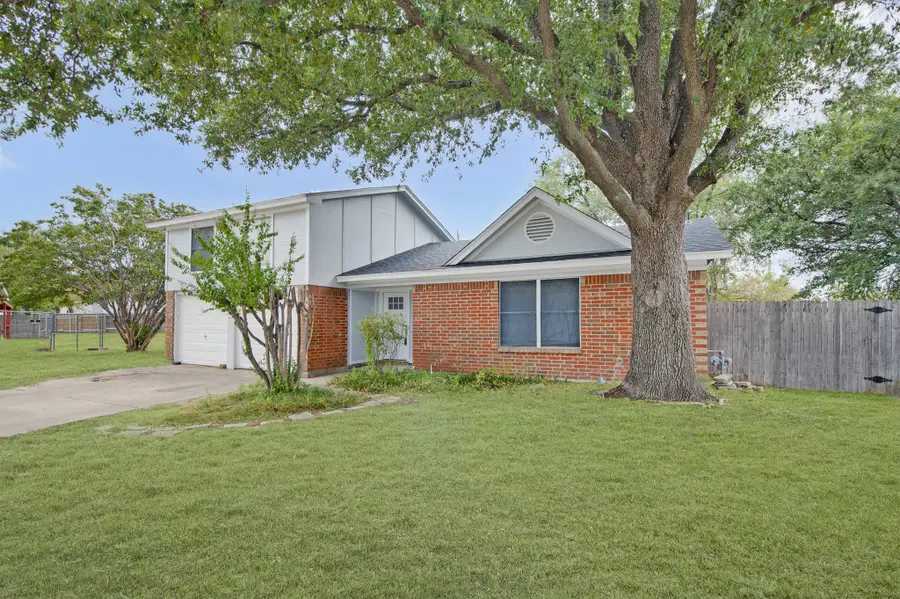6401 Greenfield Court, Watauga, TX 76148 - #3