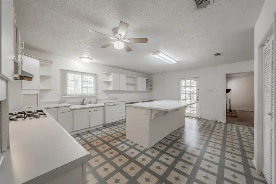 1346 Winding Trail, Duncanville, TX 75116 - #2
