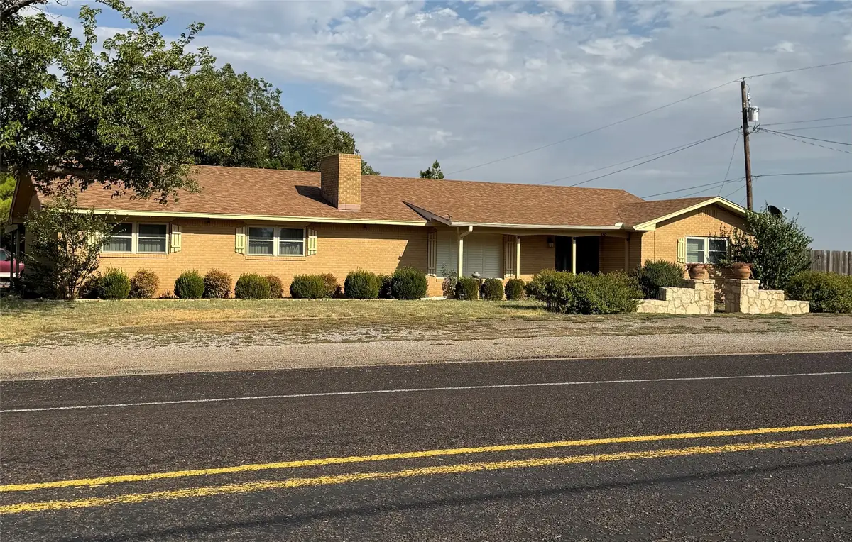 1505 S Main Street, Quanah, TX 79252 - #1
