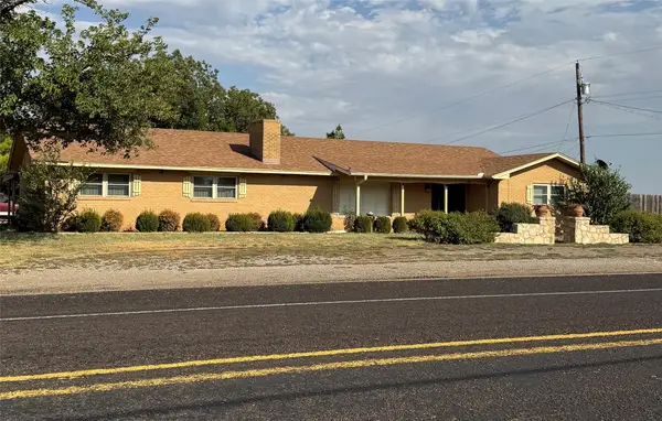1505 S Main Street, Quanah, TX 79252