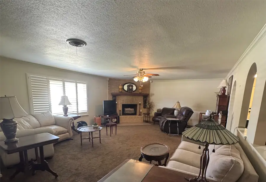 1505 S Main Street, Quanah, TX 79252 - #2