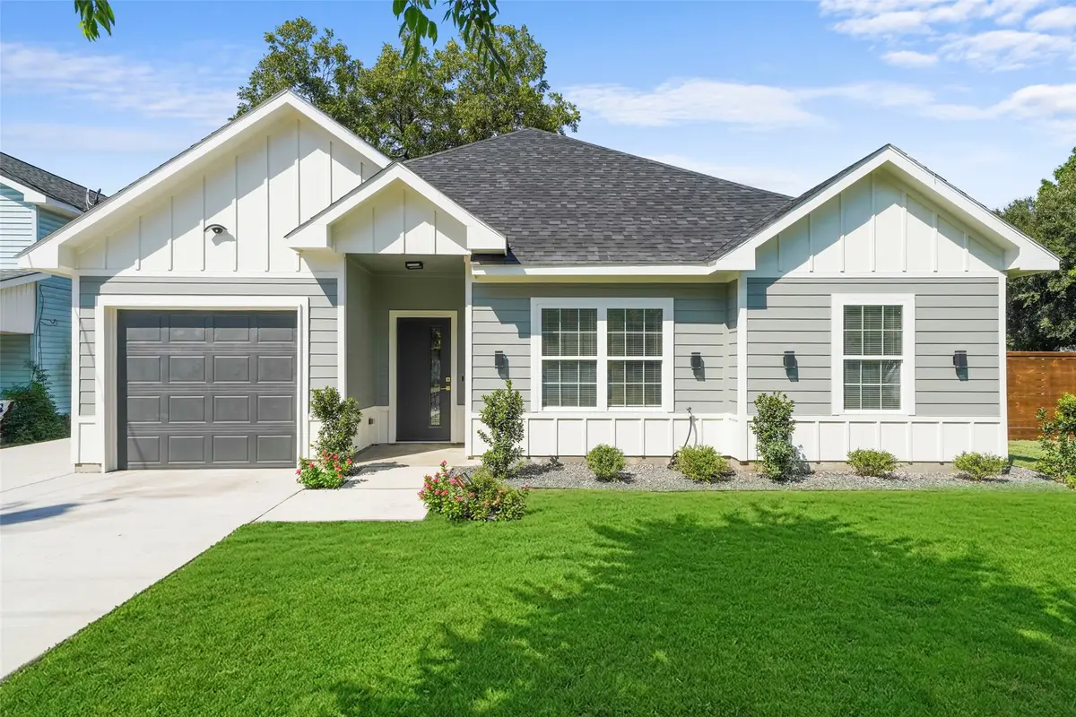 300 S 5th Street, Crandall, TX 75114 - #1