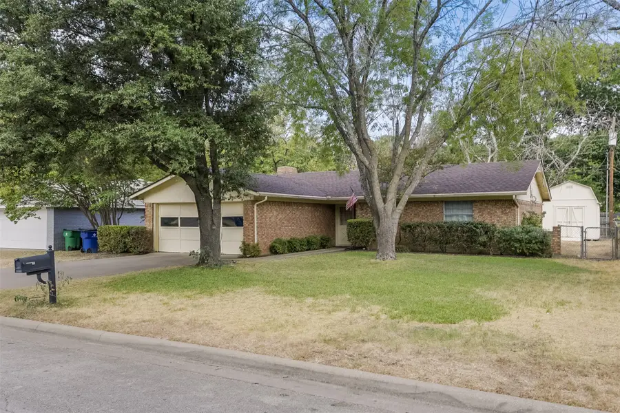 102 Alamo Street, Waxahachie, TX 75165 - #2