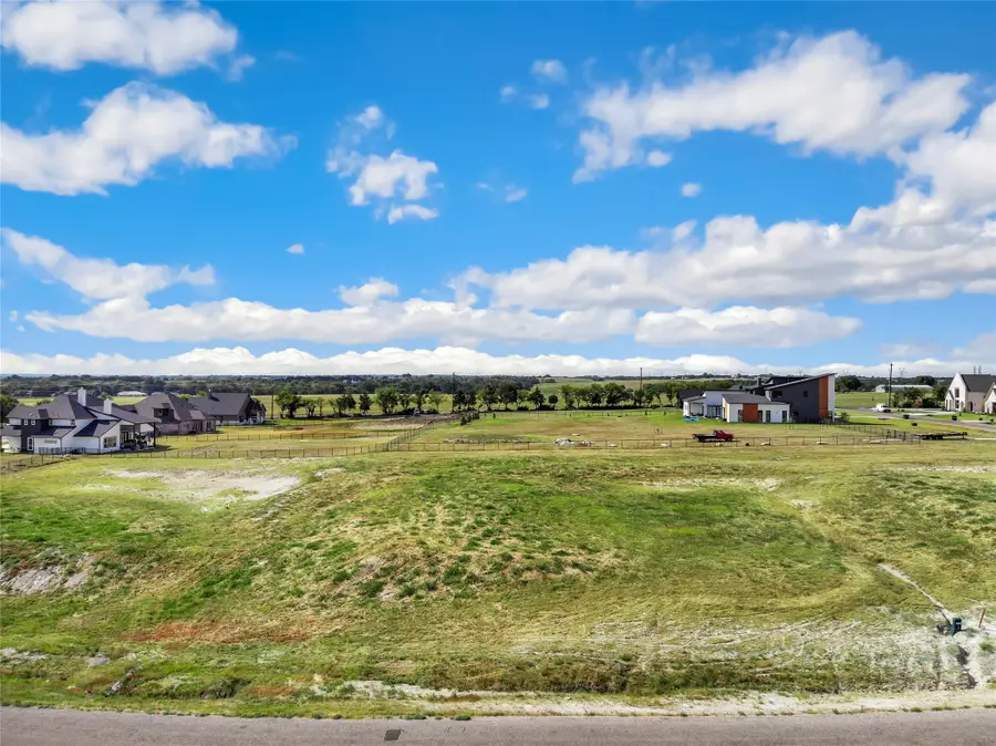 208 Avery Lane, Gunter, TX 75058 - #2