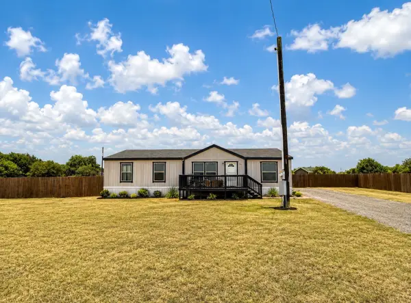 142 Gary Court, Decatur, TX 76234