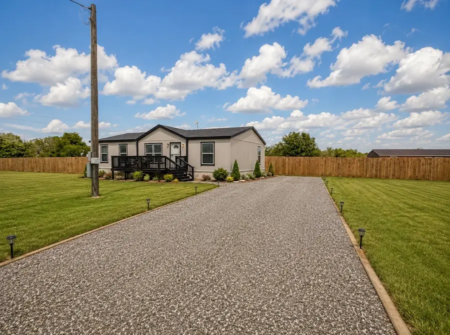 142 Gary Court, Decatur, TX 76234 - #2