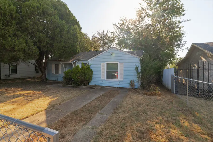 3265 Illinois Avenue, Fort Worth, TX 76110 - #2