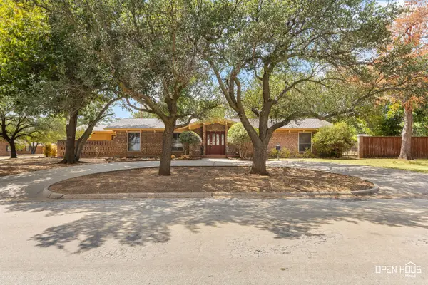 401 N Kay Street, Henrietta, TX 76365