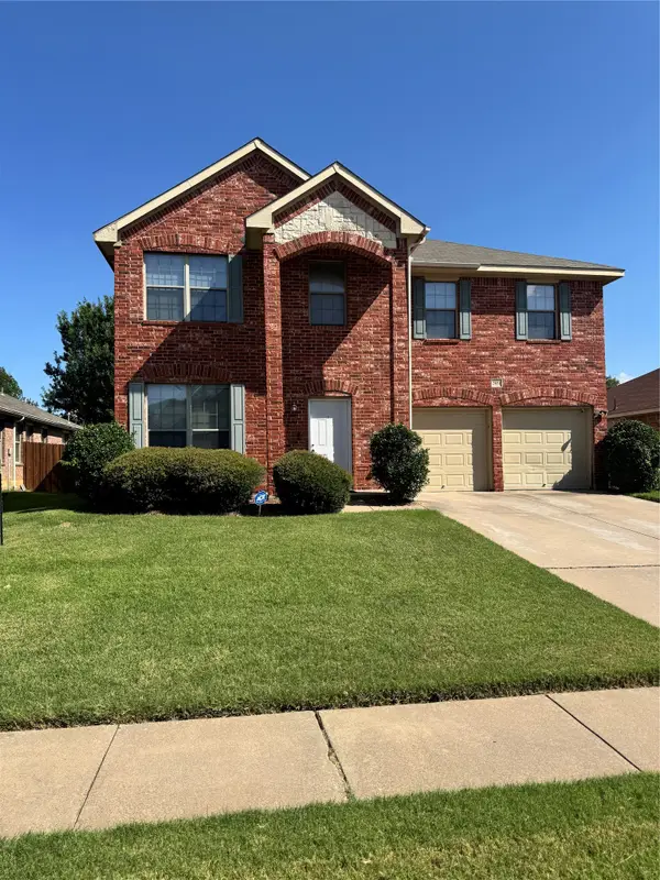 2851 Ector Drive, Grand Prairie, TX 75052