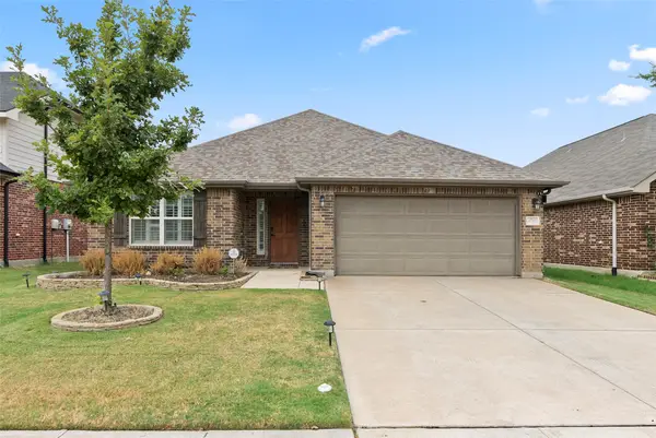4741 Meadow Green Trail, Fort Worth, TX 76244