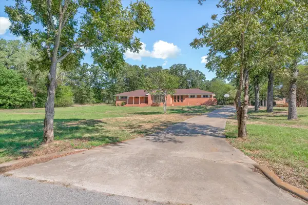 609 E Dewey Street, Malakoff, TX 75148