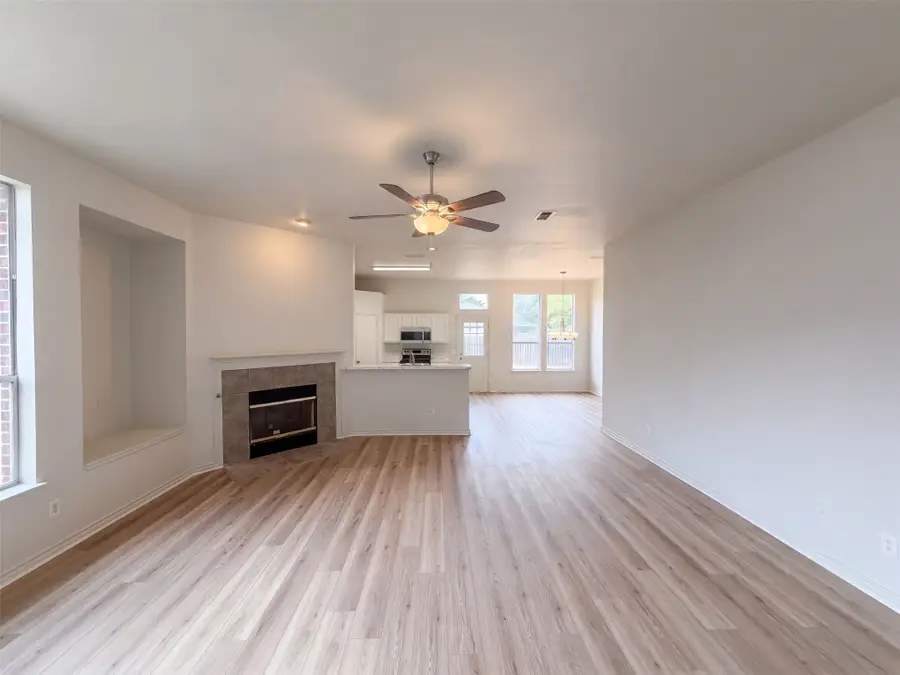 825 Dixon Lane, Denton, TX 76207 - #3