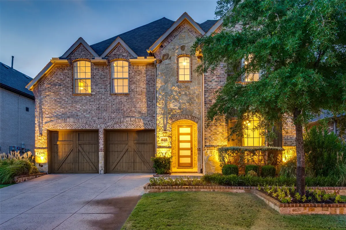 125 Erling Lane, Irving, TX 75039 - #1