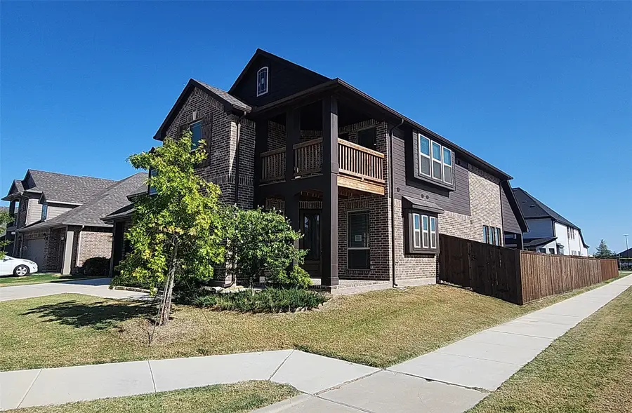 900 Superbloom Avenue, Justin, TX 76247 - #2