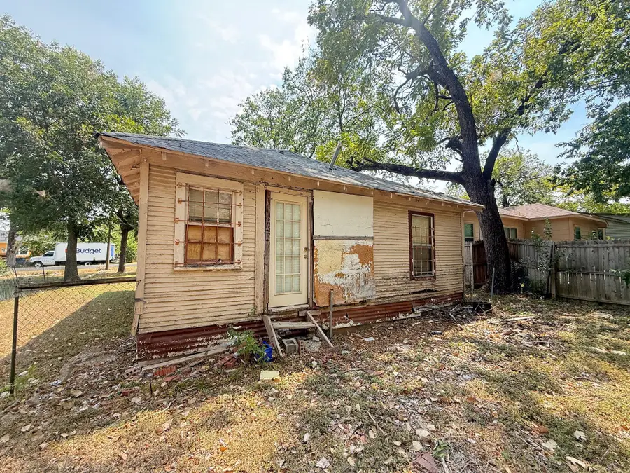 2555 Randolph Street, Dallas, TX 75241 - #2