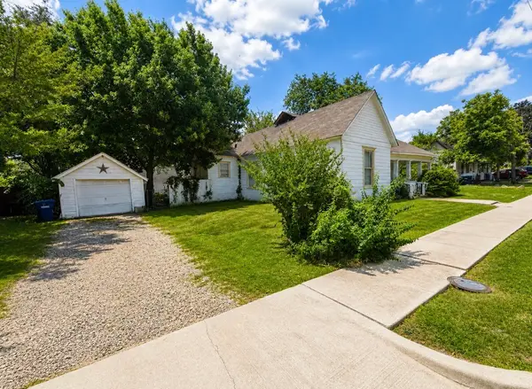 1018 N College Street, McKinney, TX 75069
