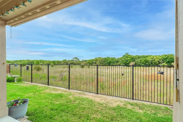 112 Plumed Thistle Drive, Fort Worth, TX 76131