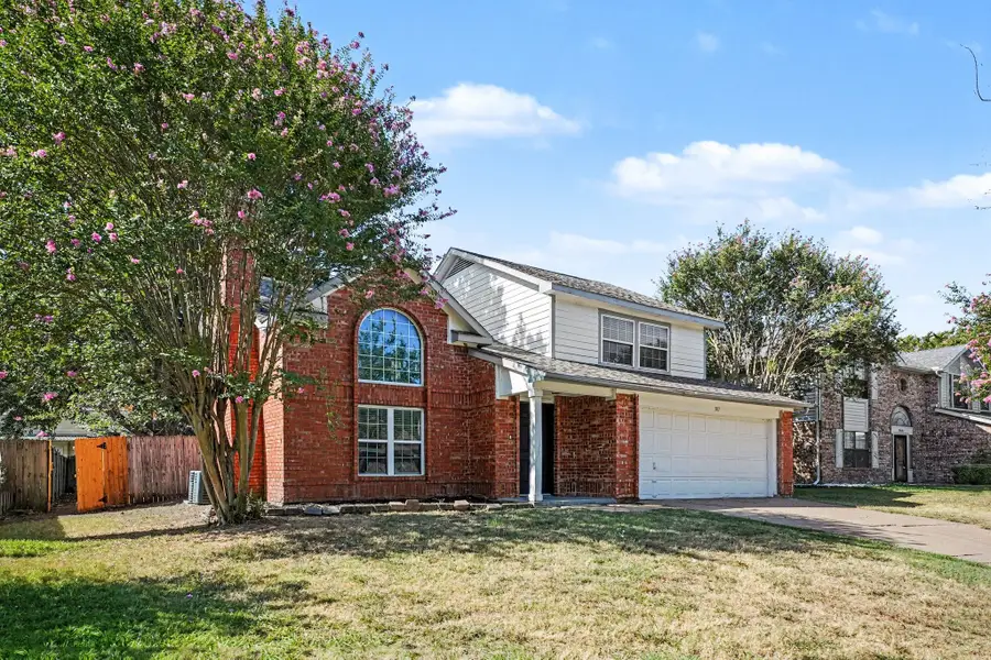 307 Hopewell Street, Grand Prairie, TX 75052 - #2