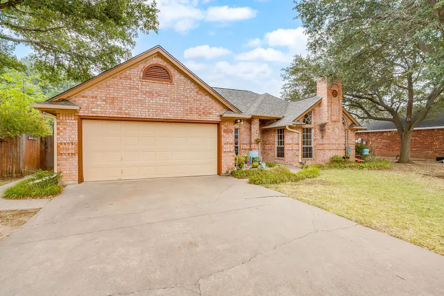 316 Shane Lane, Burleson, TX 76028 - #2