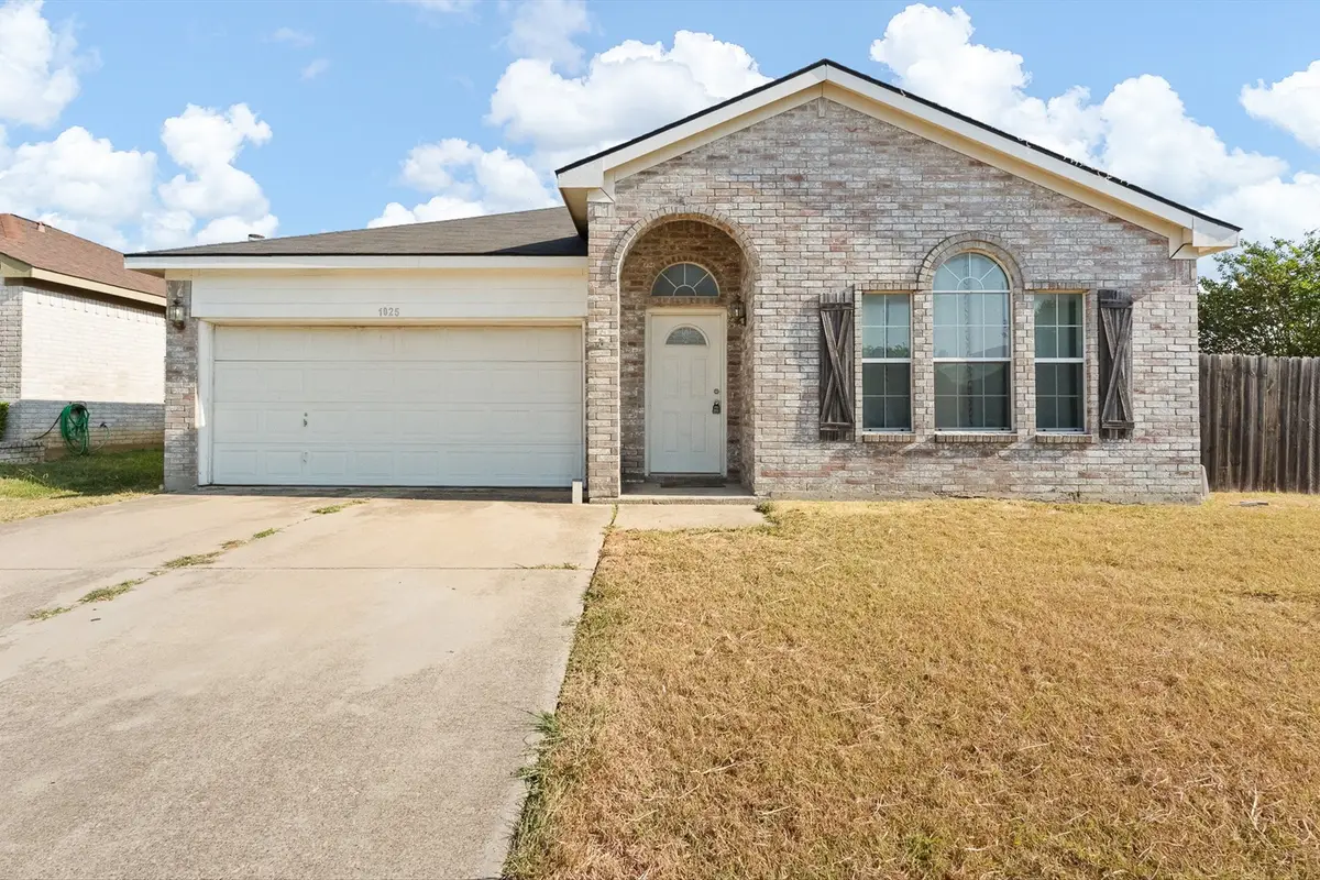 1025 Buffalo Springs Drive, Fort Worth, TX 76140 - #1