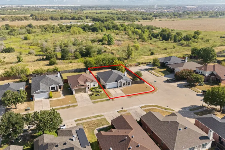 1025 Buffalo Springs Drive, Fort Worth, TX 76140 - #2
