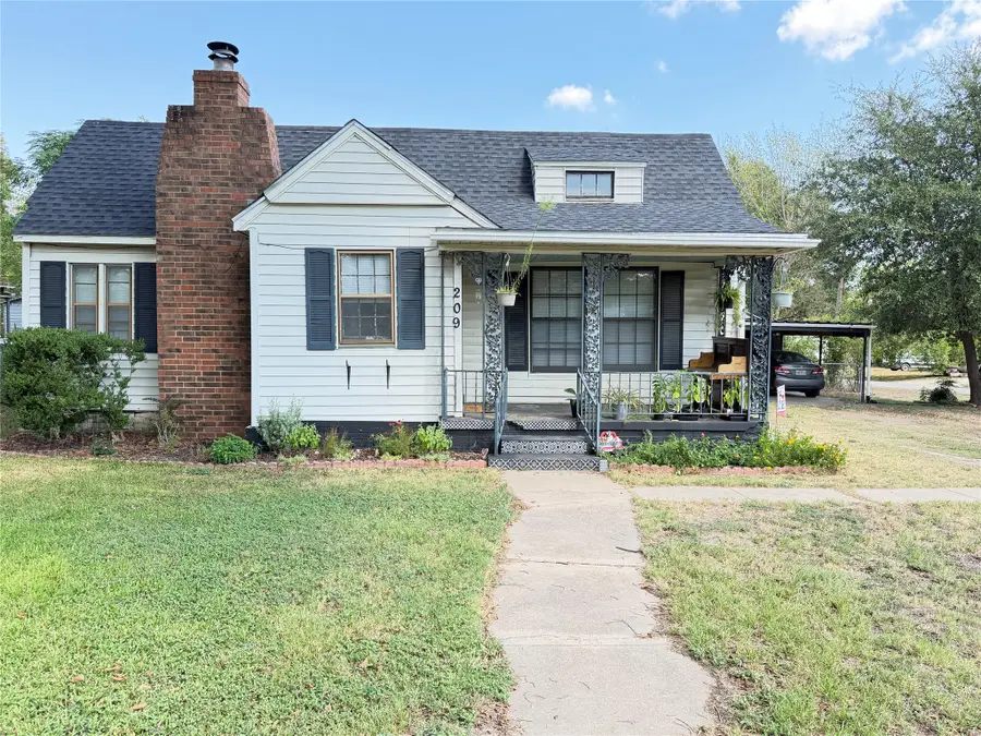 209 S Canton Street, Mexia, TX 76667 - #2
