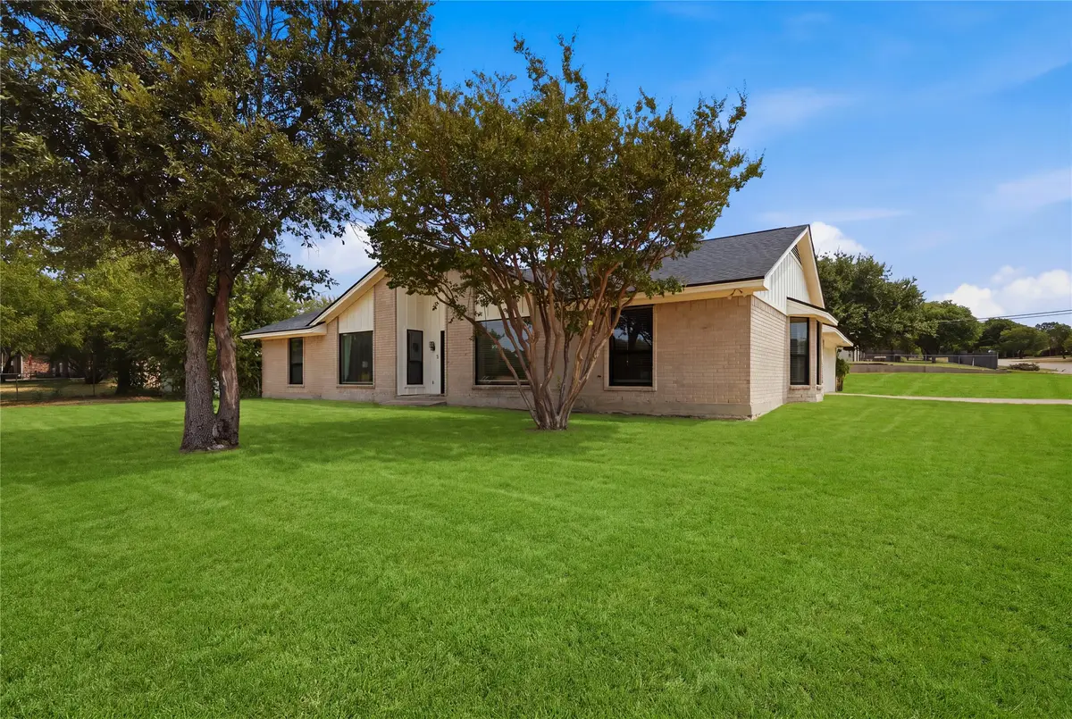 200 Verna Trail N, Fort Worth, TX 76108 - #1