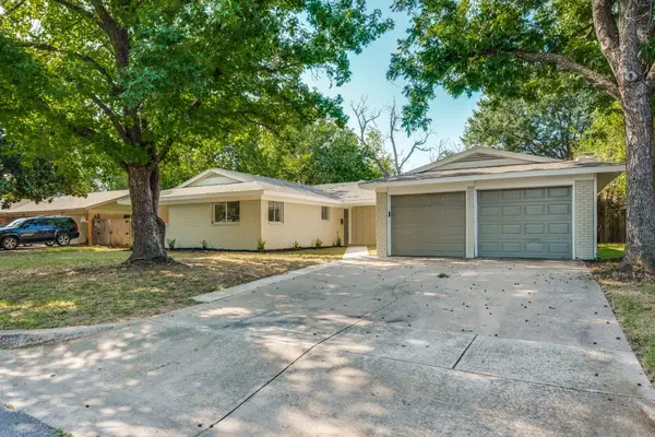 6904 Jewell Avenue, Fort Worth, TX 76112