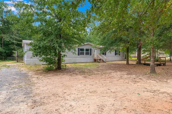 9383 Carrera Drive, Mooringsport, LA 71060