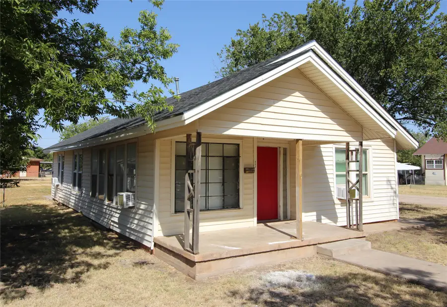 802 S Anson, Stamford, TX 79533 - #2