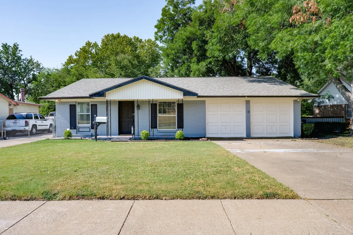 202 E Kenwood Drive, Garland, TX 75041 - #1