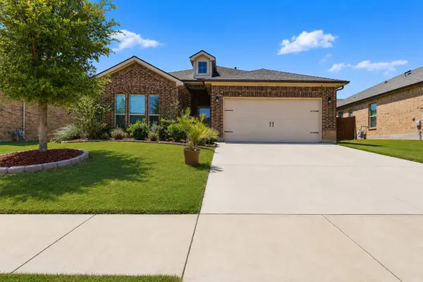 1112 Pacifica Trail, Cleburne, TX 76033