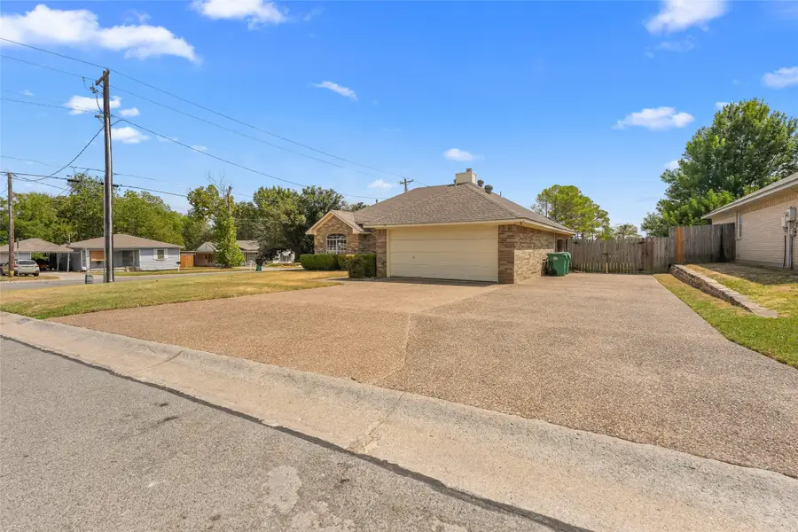 419 Strata Drive, Denton, TX 76201 - #3
