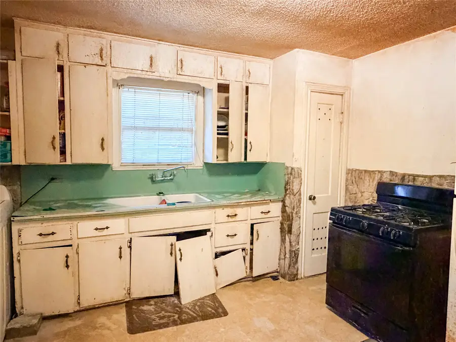 2701 Park Avenue, Waco, TX 76711 - #3