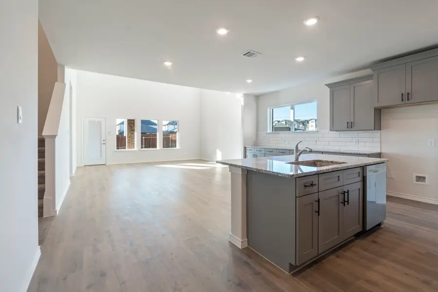 3674 Zenith Drive, Grand Prairie, TX 75052 - #2