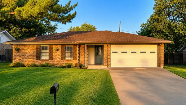 1402 Preston Trail Court, Graham, TX 76450