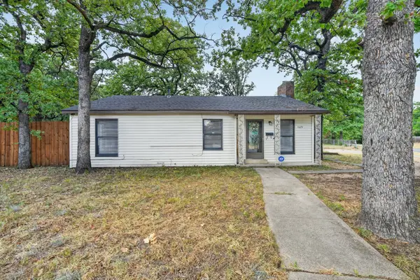 1629 Robinwood Drive, Fort Worth, TX 76111
