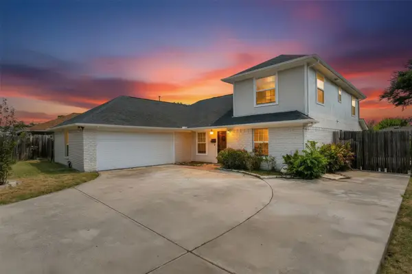 2124 Brentwood Lane, Carrollton, TX 75006