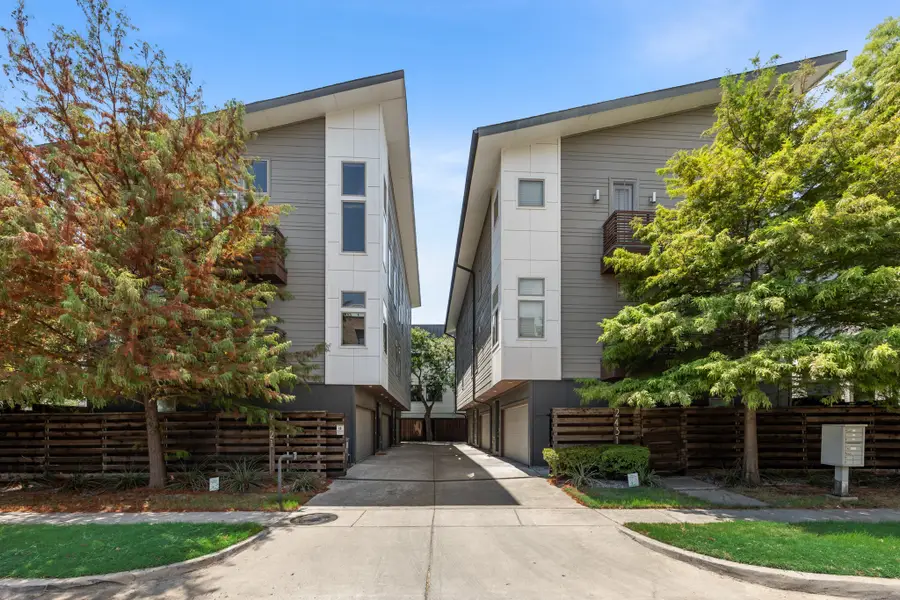 2421 N Garrett Avenue #1, Dallas, TX 75206 - #2