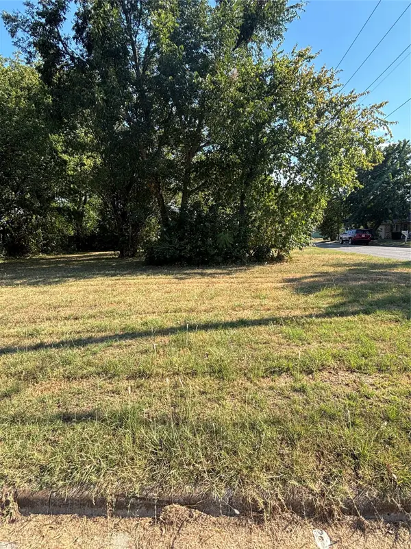 720 Mill Street, Gainesville, TX 76240
