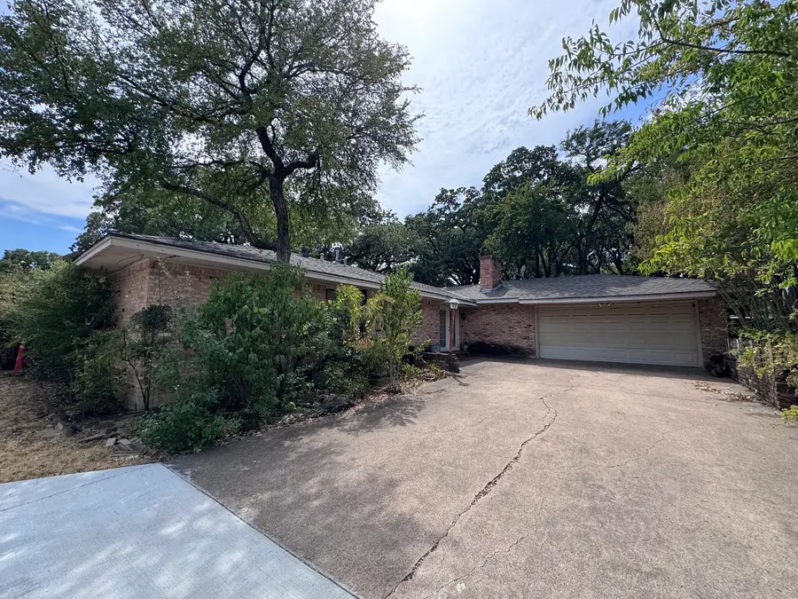 806 Sharpshire Street, Grand Prairie, TX 75050 - #3