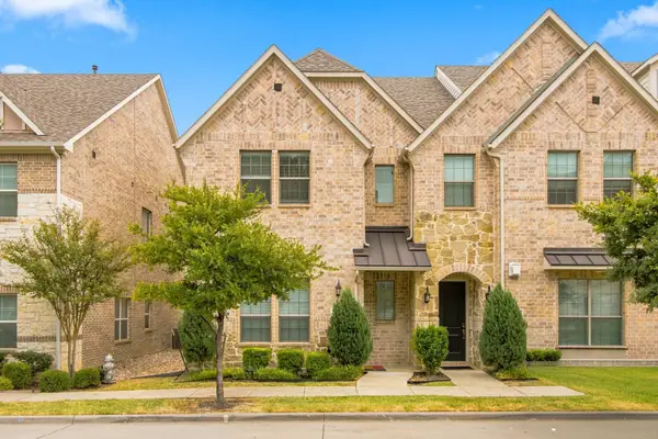 303 Ferndale Street, Lewisville, TX 75056