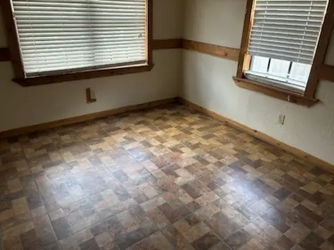 570 W Riggs Avenue, Raymondville, TX 78580 - #2
