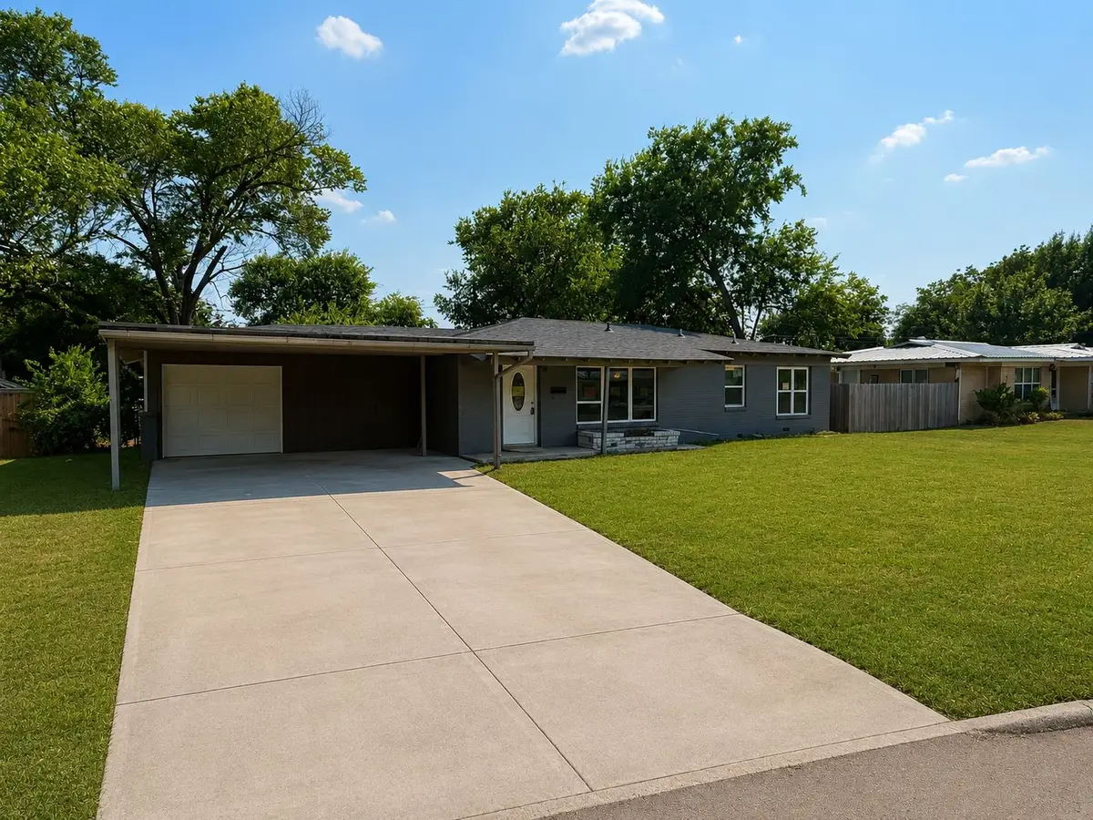 6614 Bridges Avenue, Richland Hills, TX 76118 - #1