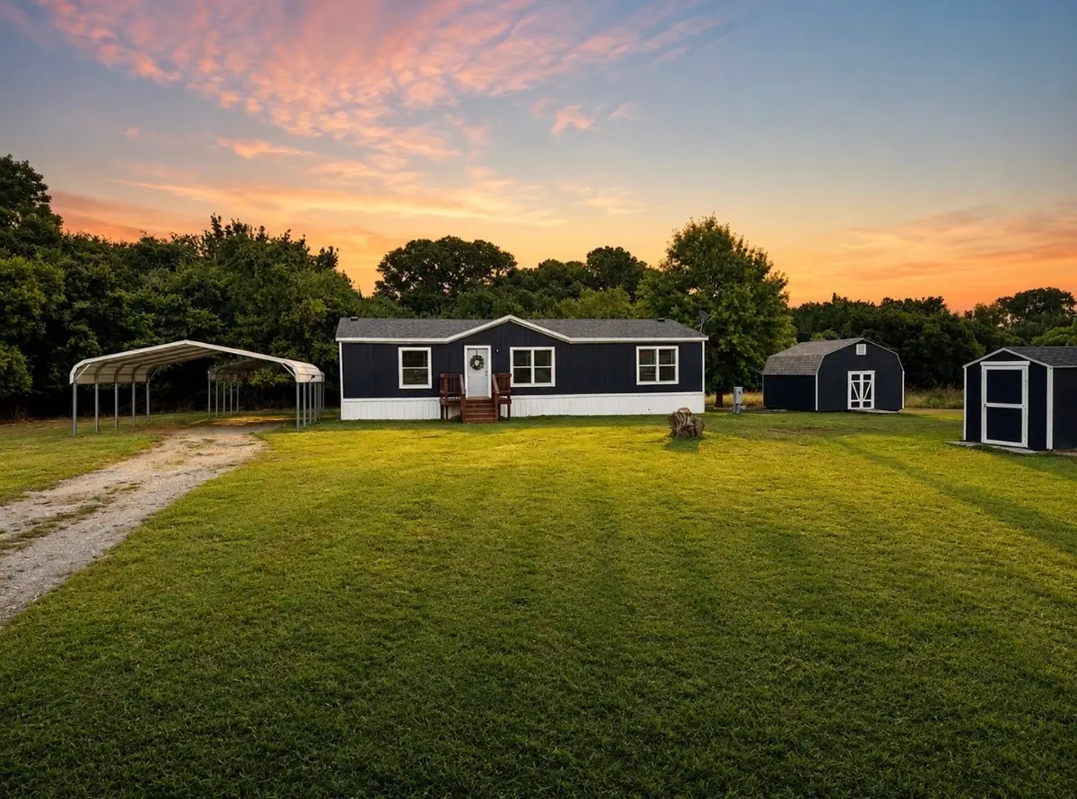 113 Lazy Meadow Court, Springtown, TX 76082 - #1