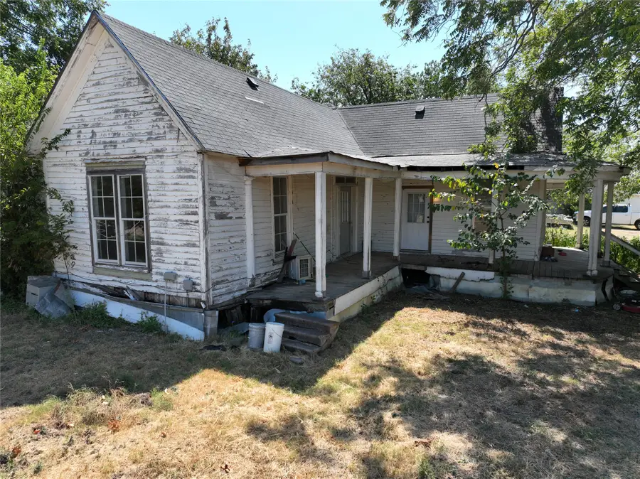 106 N Wesley Street, Itasca, TX 76055 - #2