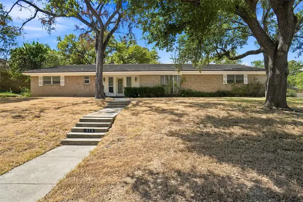 113 Wildwood Court, Azle, TX 76020
