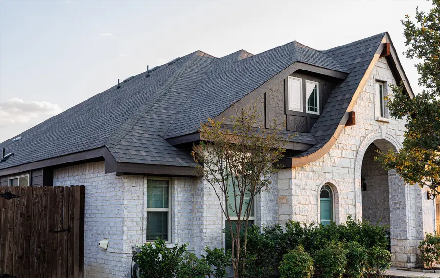324 W Milas Lane, Glenn Heights, TX 75154 - #2